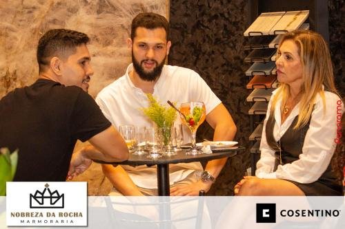 Nobreza-da-Rocha-inaugura-novo-showroom-em-Jatai-3