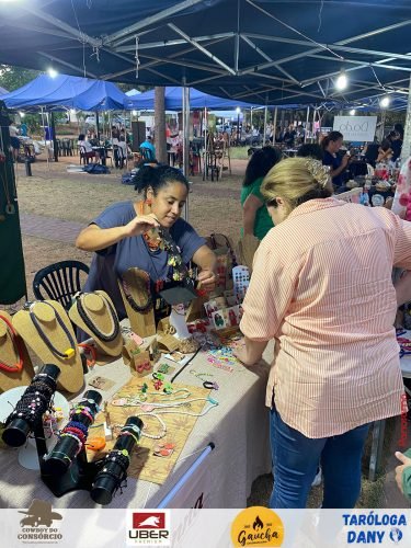 Primeira-Feira-Popular-e-Solidaria-da-UFJ-30