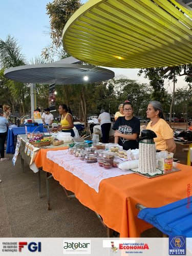 Primeira-Feira-Popular-e-Solidaria-da-UFJ-4