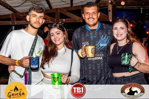 Provoke-The-Bear-Neon-Party-19