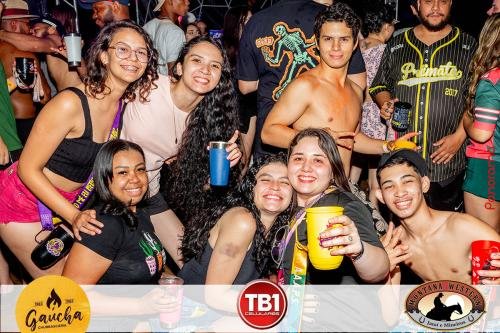 Provoke-The-Bear-Neon-Party-190