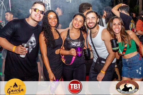 Provoke-The-Bear-Neon-Party-196