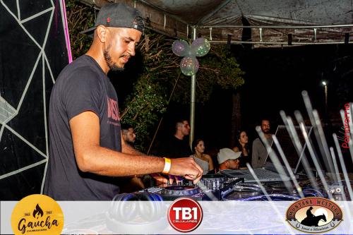 Provoke-The-Bear-Neon-Party-31