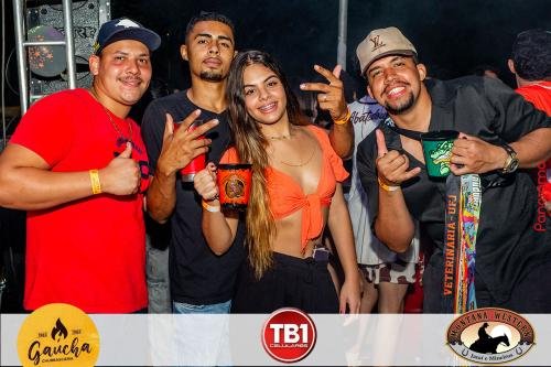 Provoke-The-Bear-Neon-Party-37