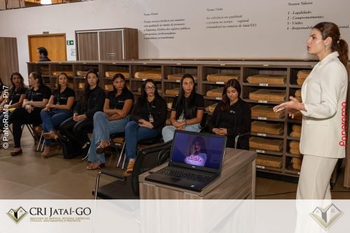 Roda-de-conversa-especial-para-mamaes-CRI-Jatai-99