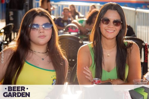 Torcida-no-Beer-Garden-durante-Brasil-x-Noruega-38