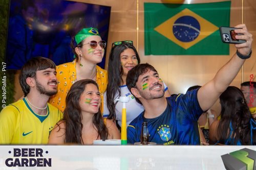 Torcida-no-Beer-Garden-durante-Brasil-x-Noruega-99