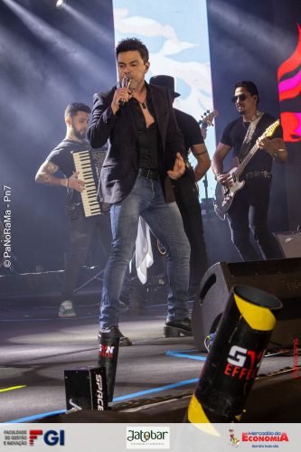 Zeze-di-Camargo-Rustico-em-Jatai-247