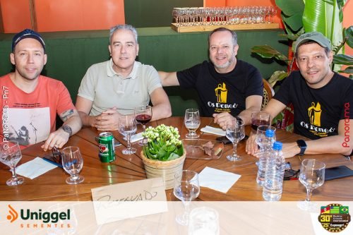 estande-da-Uniggel-Sementes-no-sabado-da-Campeira-2025-2