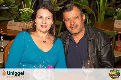 estande-da-Uniggel-Sementes-no-sabado-da-Campeira-2025-22